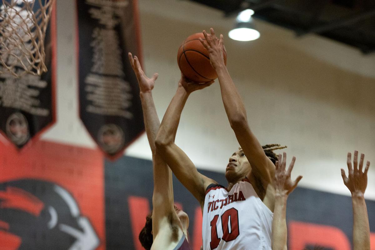 Victoria West vs. Flour Bluff boys basketball