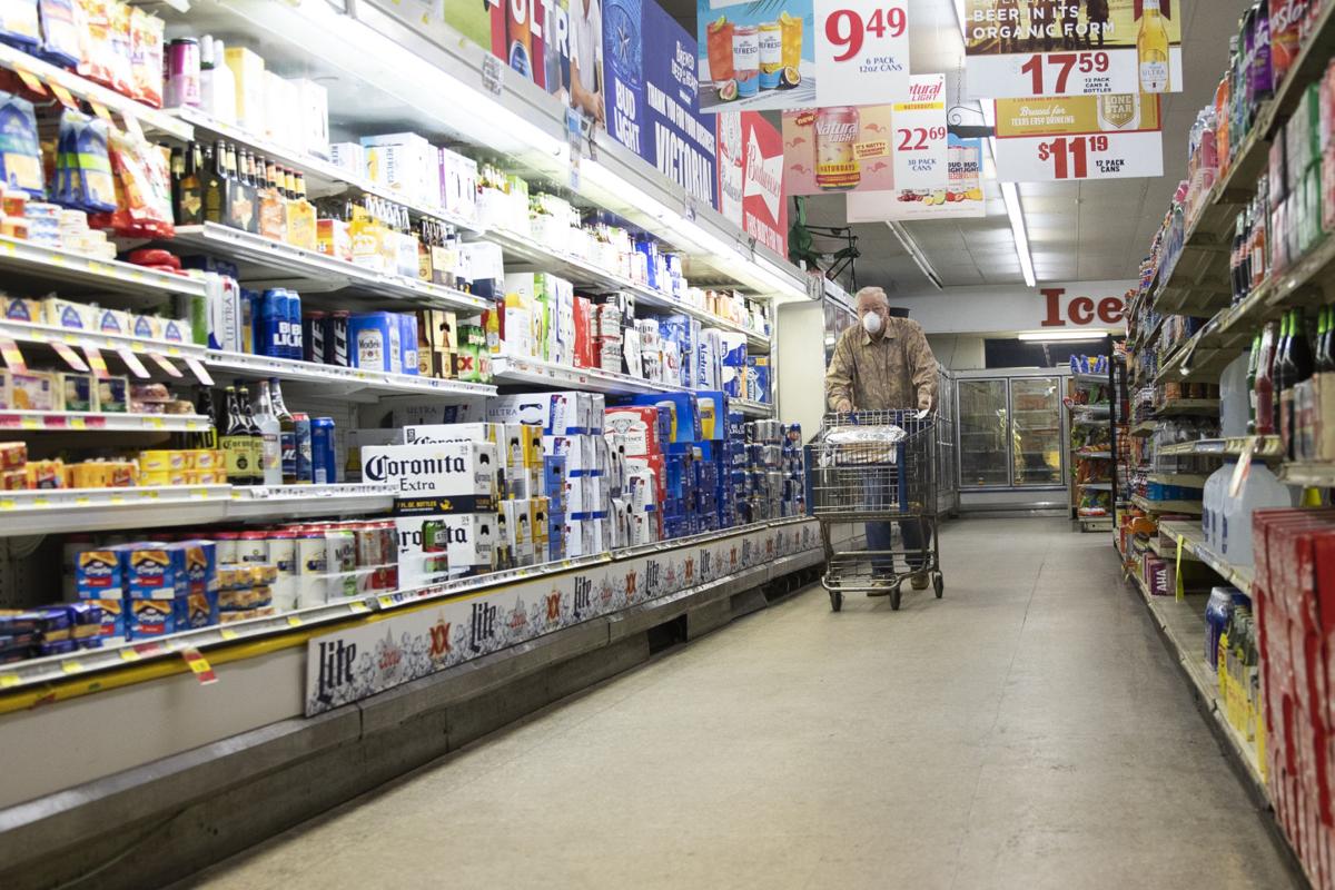 Shopping At Sunrise Grocer Allows Senior Citizens Early Start Covid 19 Victoriaadvocate Com
