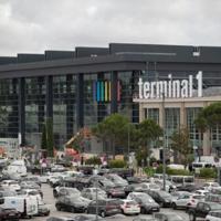 France wildfire shuts down Marseille airport