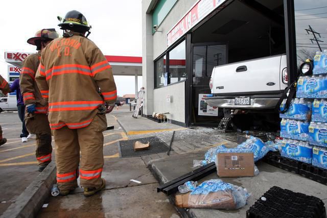 Pickup Crashes Into Convenience Store; 1 Injured | News ...