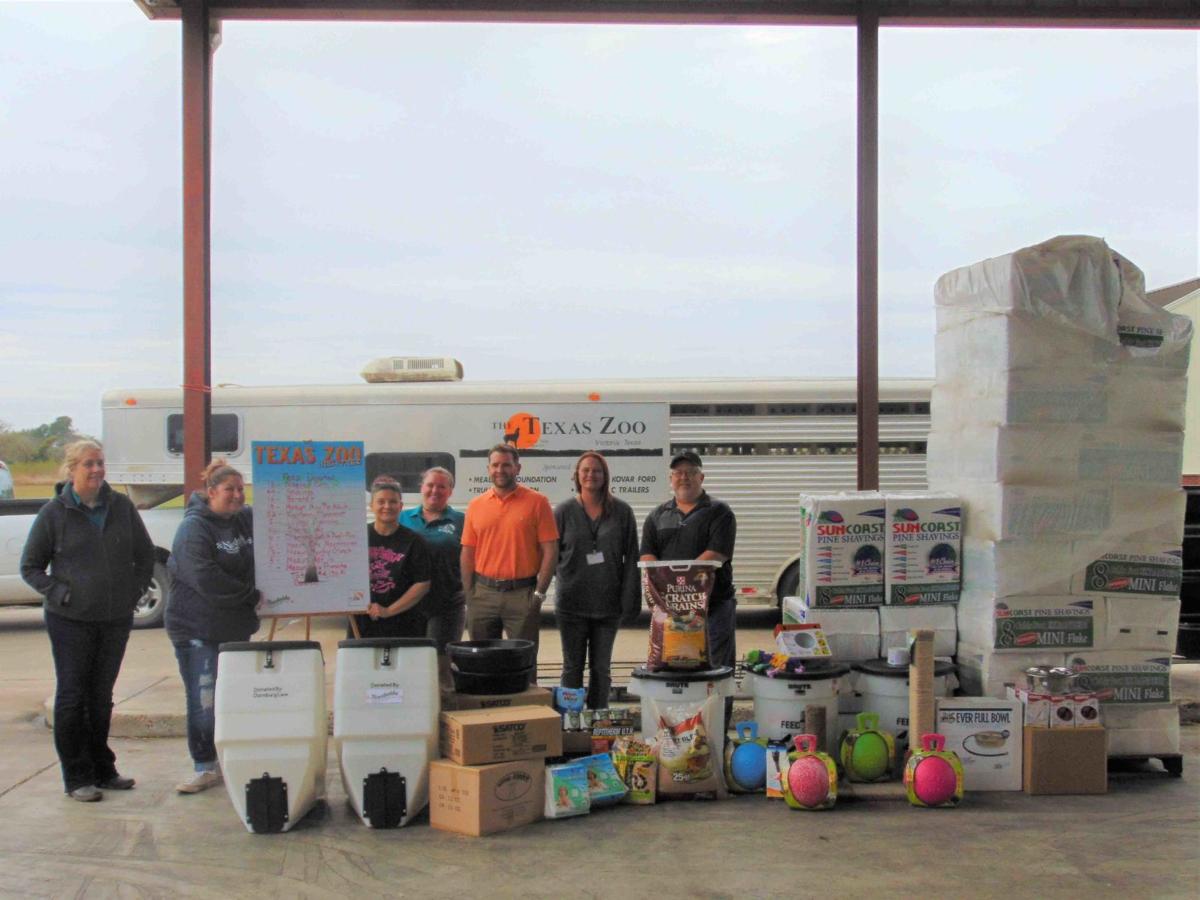 Thanks To Feed Store Community Helps Texas Zoo Feed Animals Local News Victoriaadvocate Com