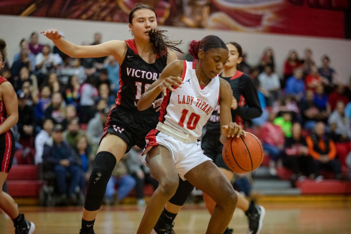 East West Prepared For Playoff Openers Advosports
