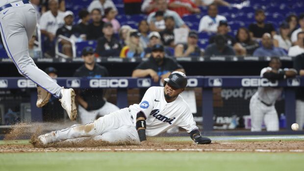 Ted Williams goes 6-for-8 in doubleheader to finish season at .406