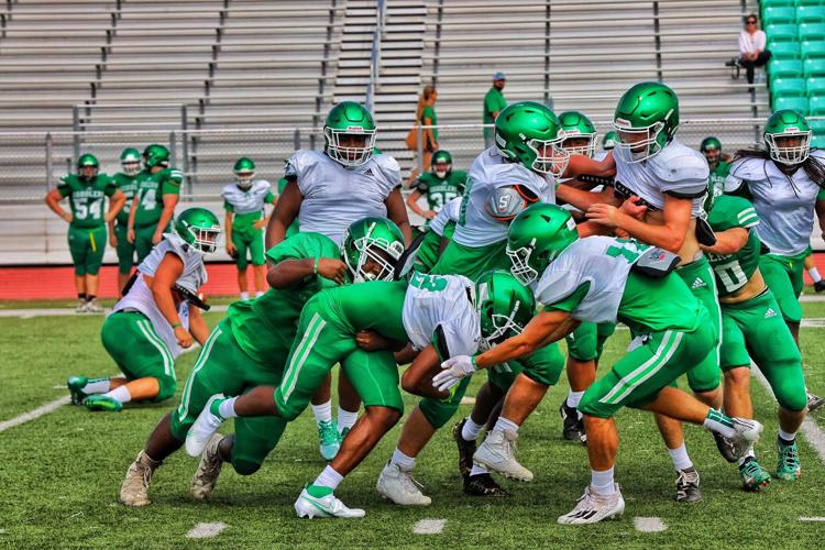 Cuero gets early look in intrasquad scrimmage Advosports