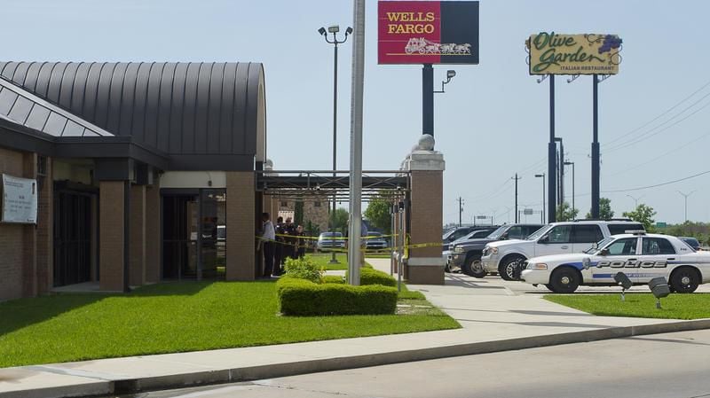 wells fargo bank victoria tx