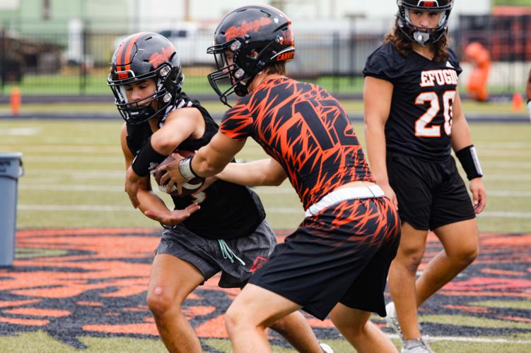 Gallery Refugio holds early morning football practice on Labor Day