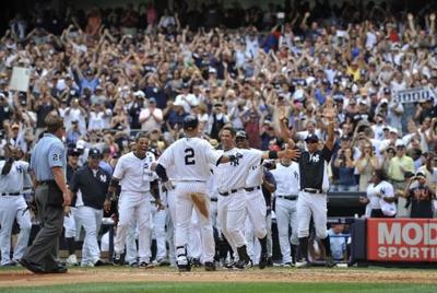 Jeter goes 5-for-5, gets 3,000th hit in dramatic fashion