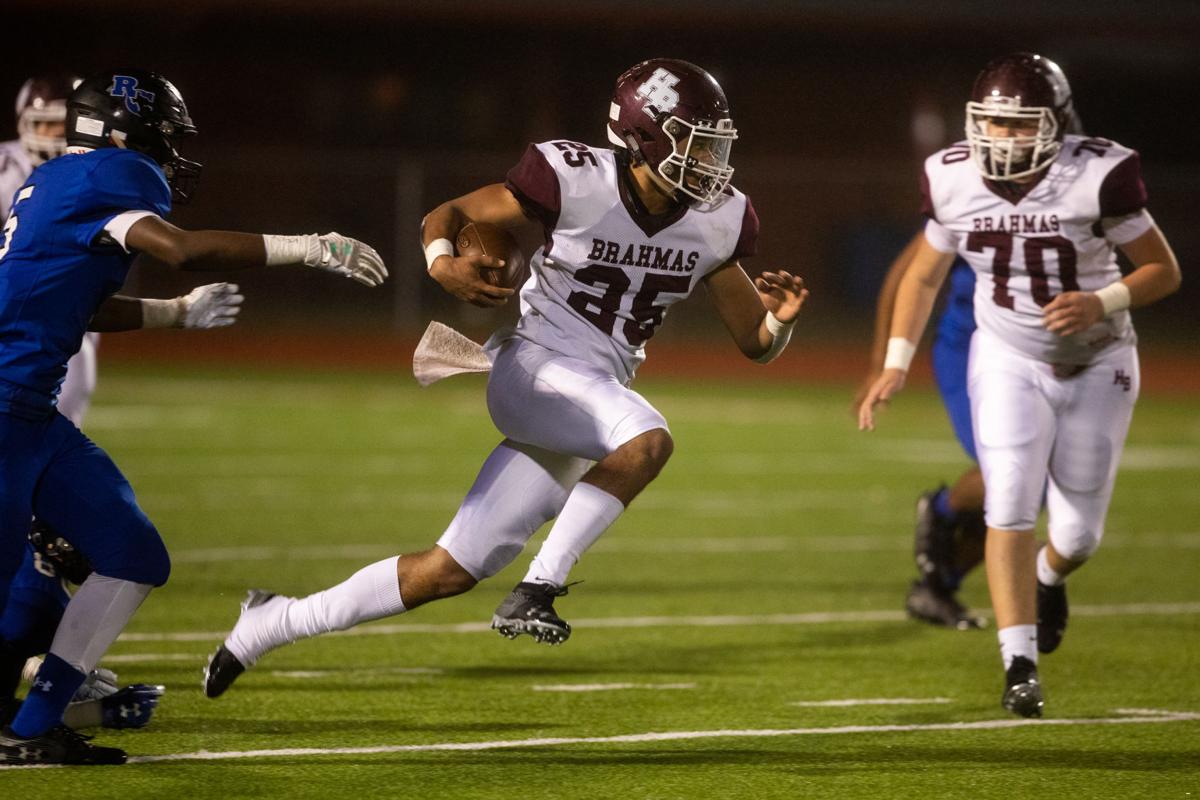 Brooks Powers Hallettsville Into Area Round Advosports