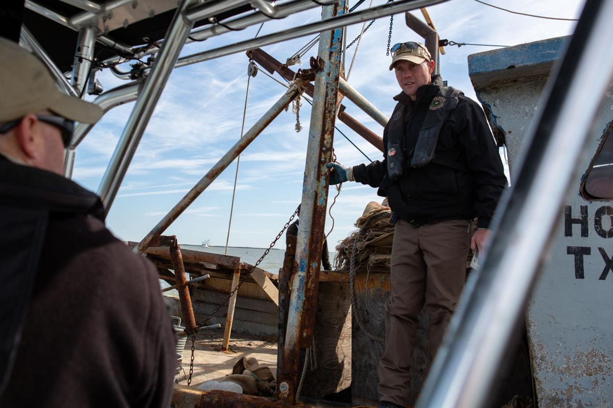 Game Wardens Protect Sustainable Oyster Harvesting On Opening Day W Video Calhoun Victoriaadvocate Com
