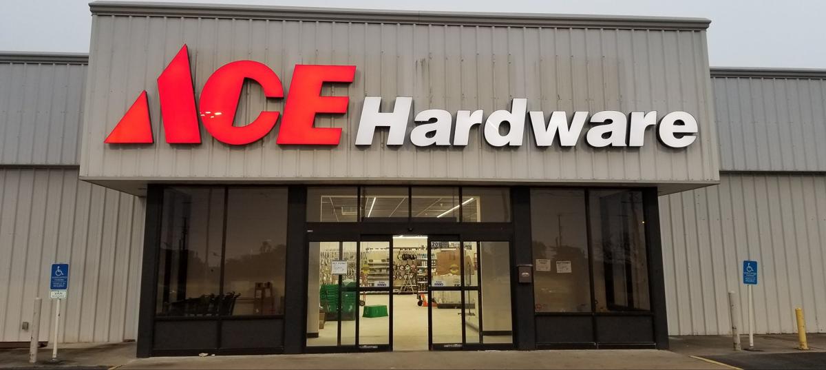  Ace  Hardware  Anytime Fitness to open in Yoakum DeWitt 