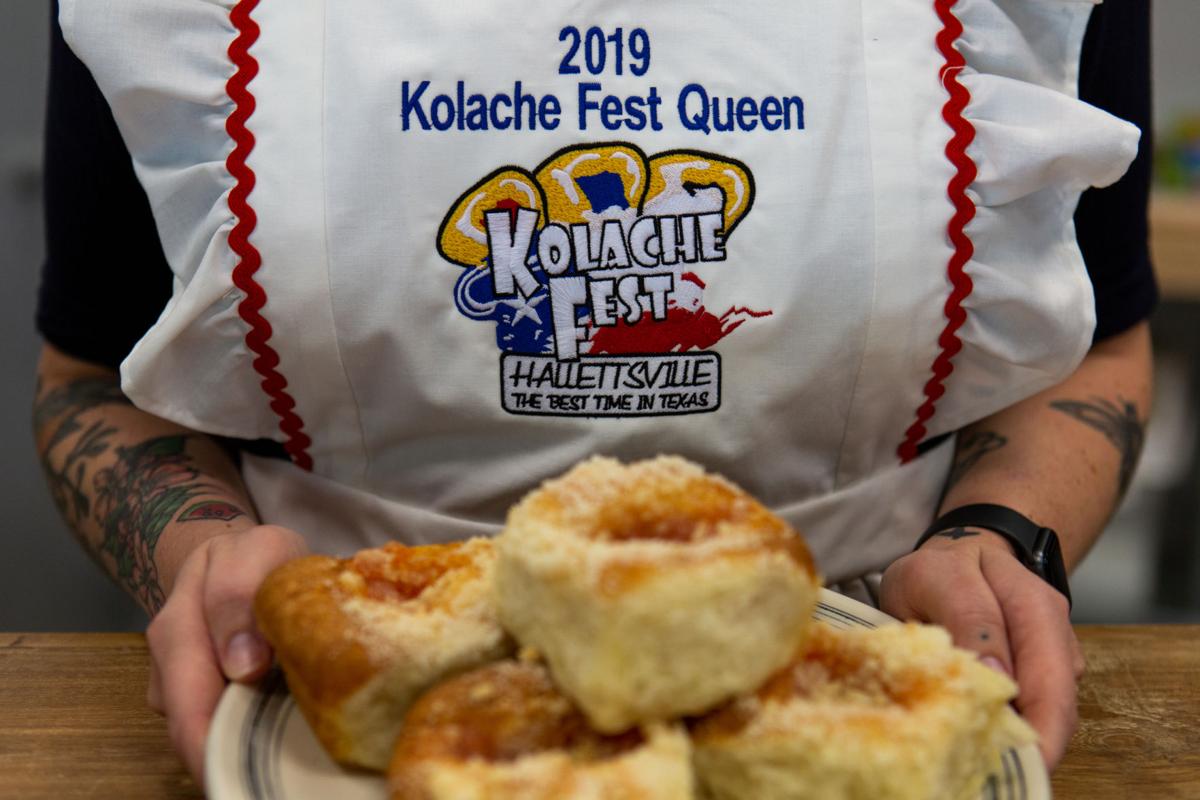 Modified Kolache Recipe Ushers In 2019 Kolache Queen Entertainment Victoriaadvocate Com