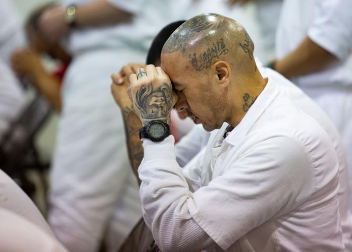 Gallery Inmates celebrate Holy Thursday in Cuero prison Photo