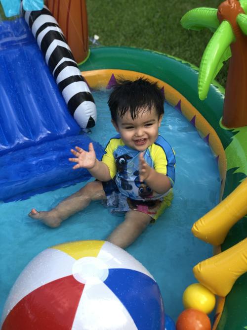 Kids vacation photos: Fun in the pool 😎💦
