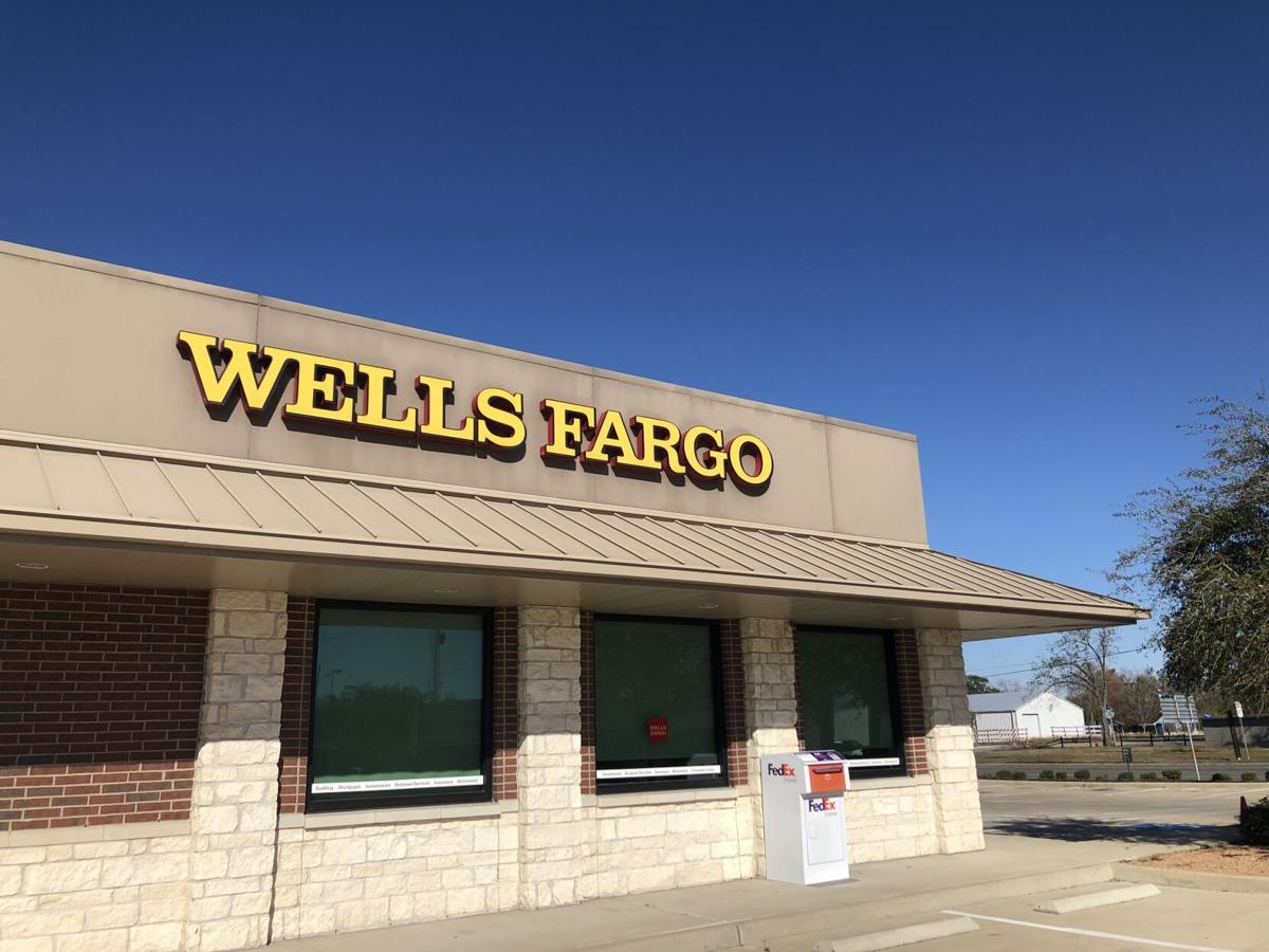 Wells Fargo Closes 1 Bank Indefinitely Business Victoriaadvocate Com
