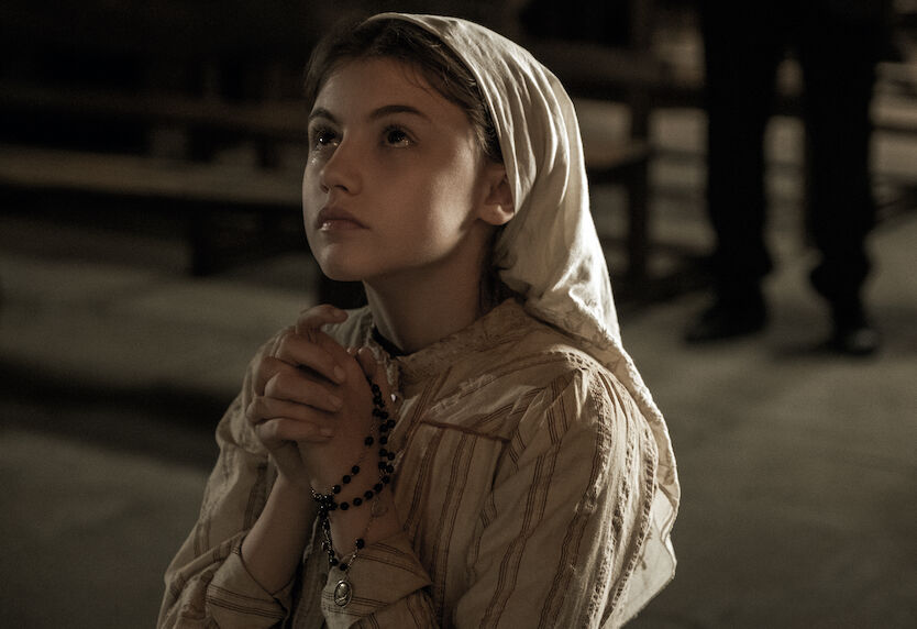 Fatima Review The Story Of The Virgin Mary Appearing To Three Children In 1917 Portugal Offers A Message Of Love And Hope In This New Retelling Flix Victoriaadvocate Com