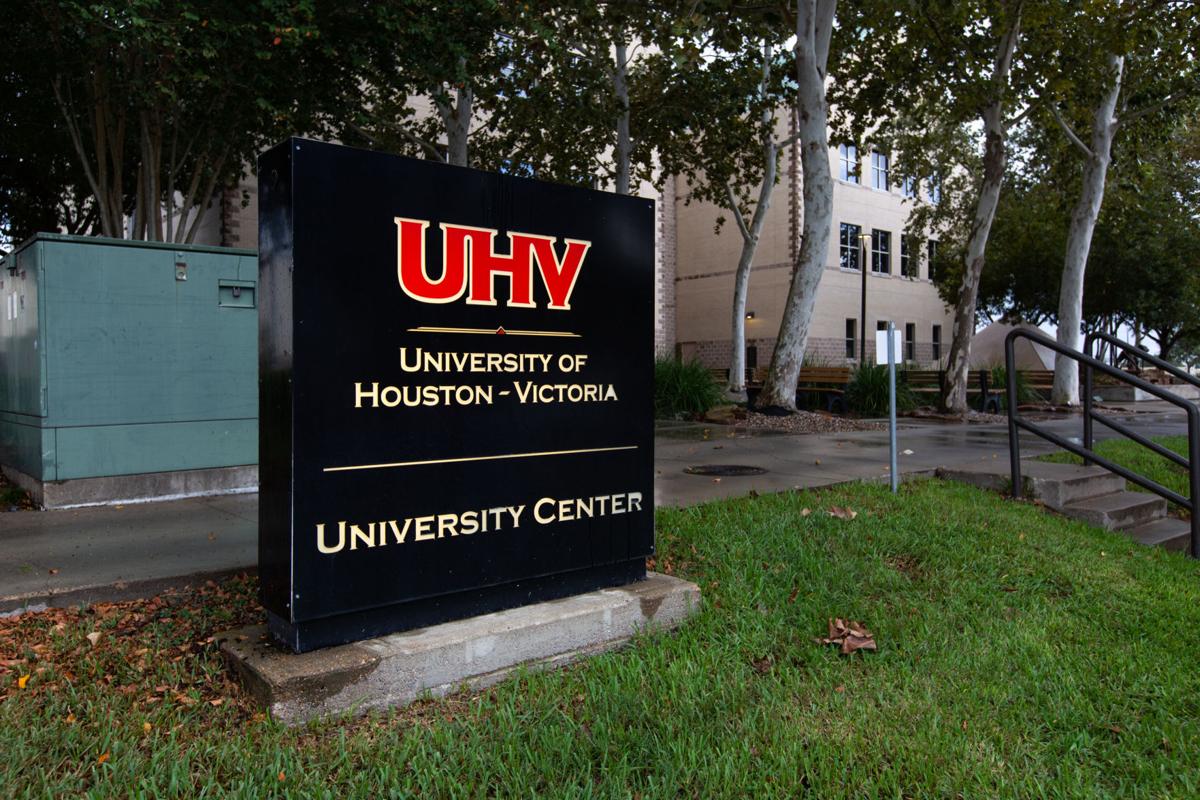 Uhv Nearby Schools Lock Down After Report Of Stabbing Crime