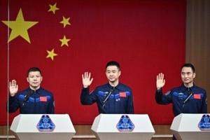 Chinese astronauts set to blast off for space station
