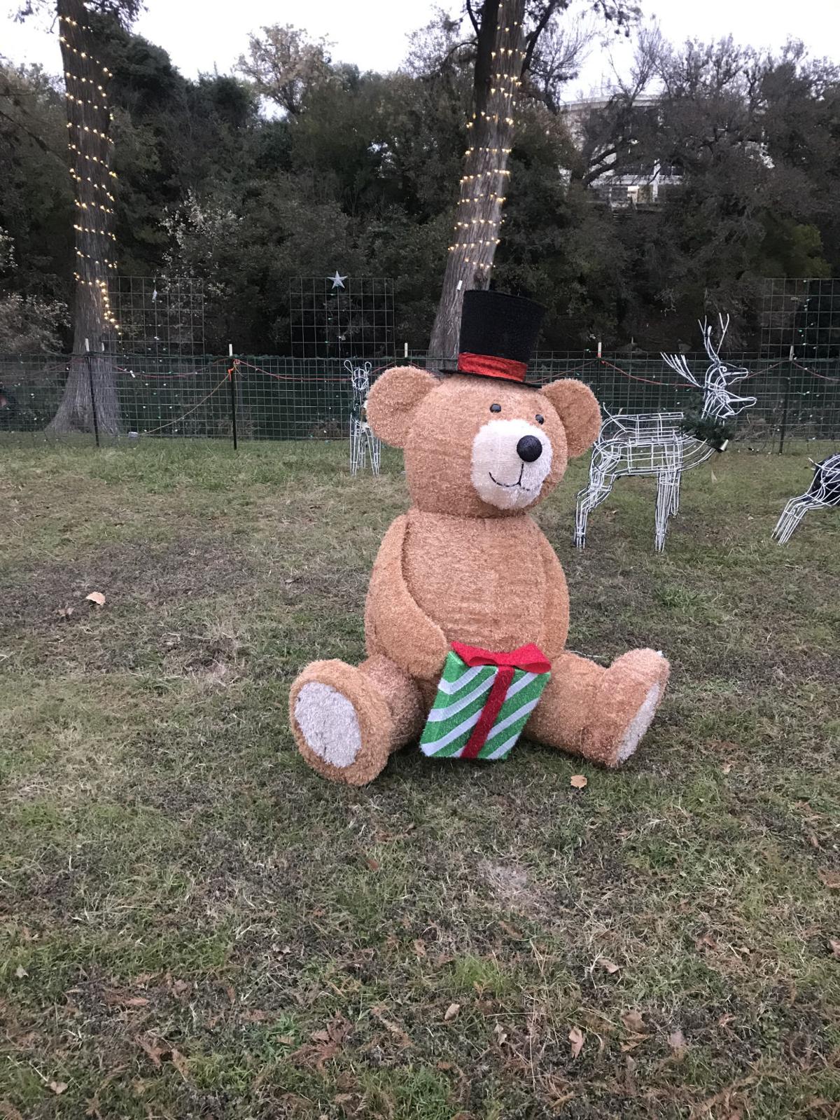 Kerrville is crazy about Christmas | Features | victoriaadvocate.com
