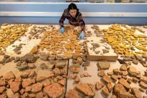 2,000-year-old Roman wall paintings unearthed in London
