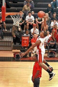 El Campo Guard Wows Crowd In Dunk Contest Advosports