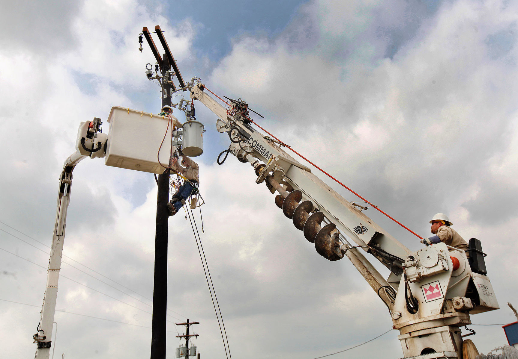 Lineman Apprenticeship Offers Chance At Career | Business ...