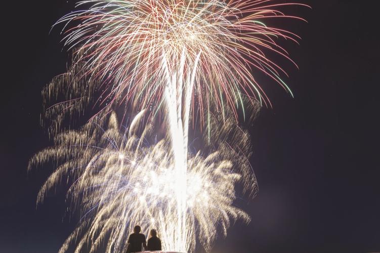 Bash At The Bay 22 Fireworks Finish Fun Point Comfort Festival News Victoriaadvocate Com
