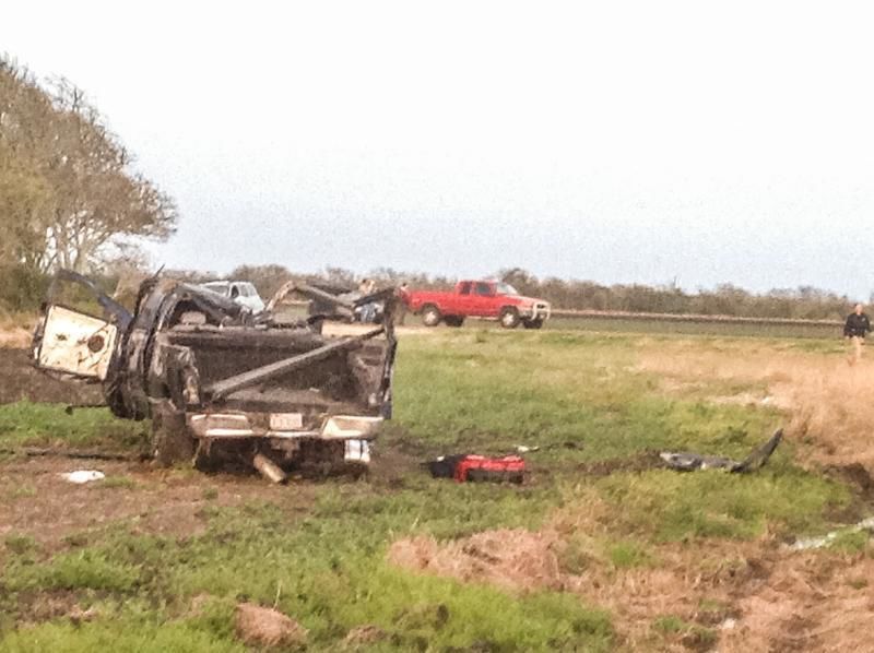 2 Hurt In Rollover Crash (w/video) | Calhoun | Victoriaadvocate.com