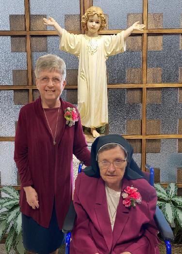 2 Sisters Celebrate Religious Jubilees 8227