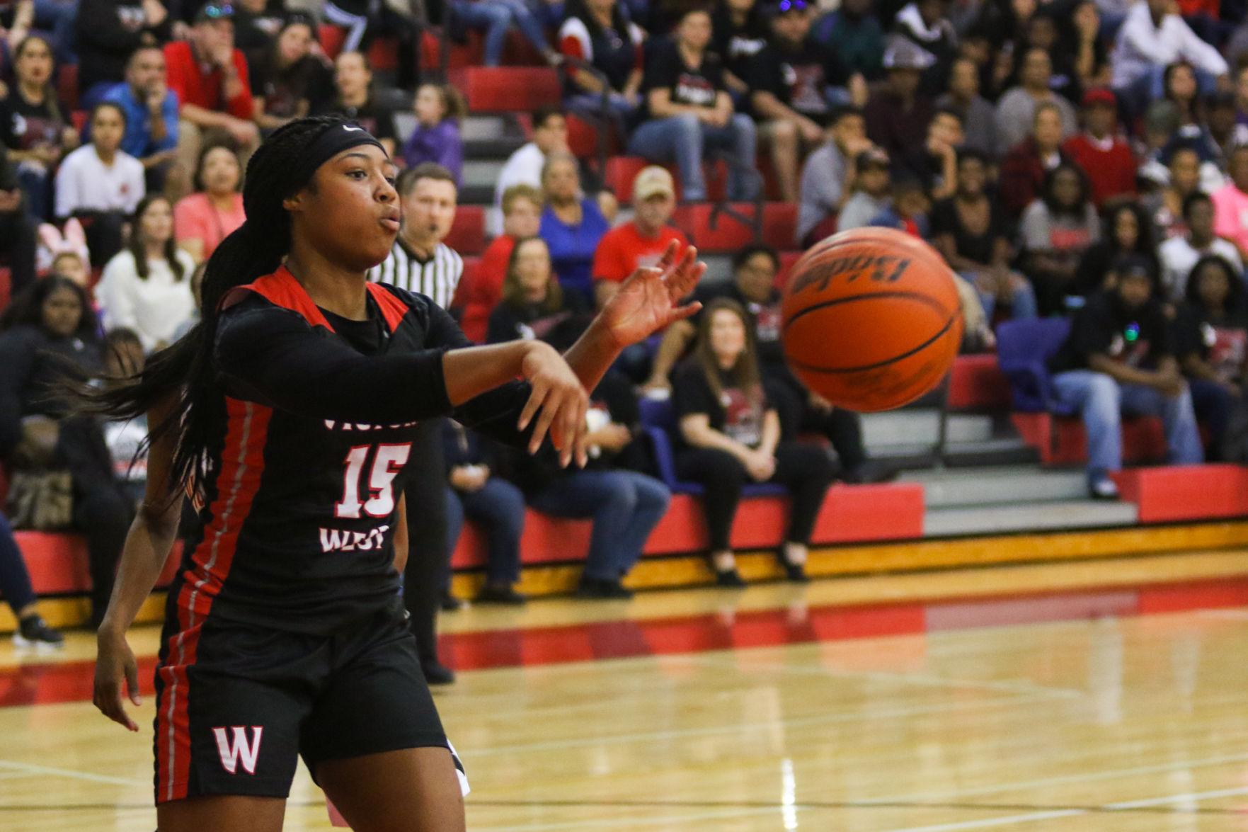 West S Youngblood No Stranger To East Vs West Rivalry