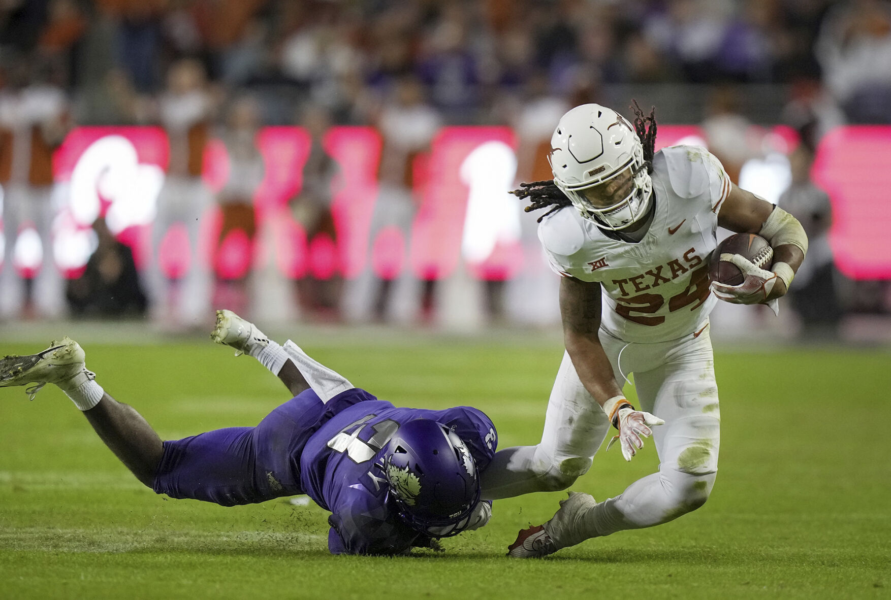 Texas RB Jonathon Brooks To Have Surgery For Torn ACL, Will Miss Rest ...