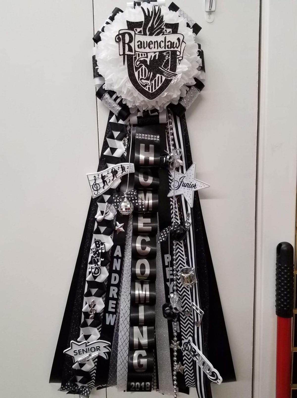 Homecoming Mum Season Blooms Again In Crossroads W Video Entertainment Victoriaadvocate Com