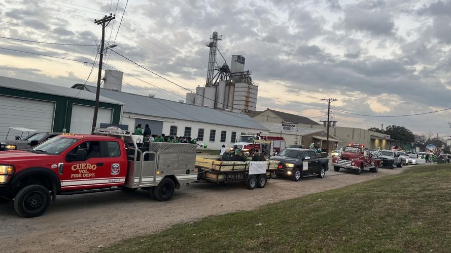 Cuero Let Your Light Shine 2023 lighted parade