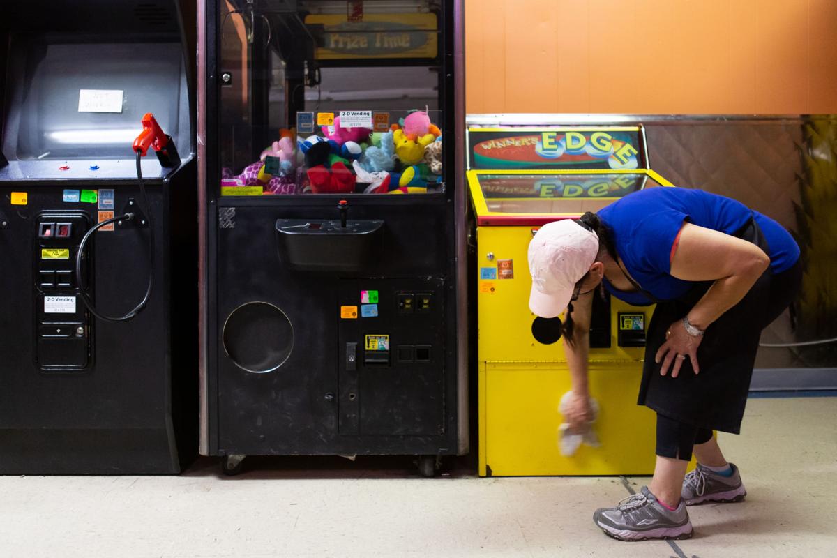 Raven's at the Woodlawn preps bowling alley to reopen