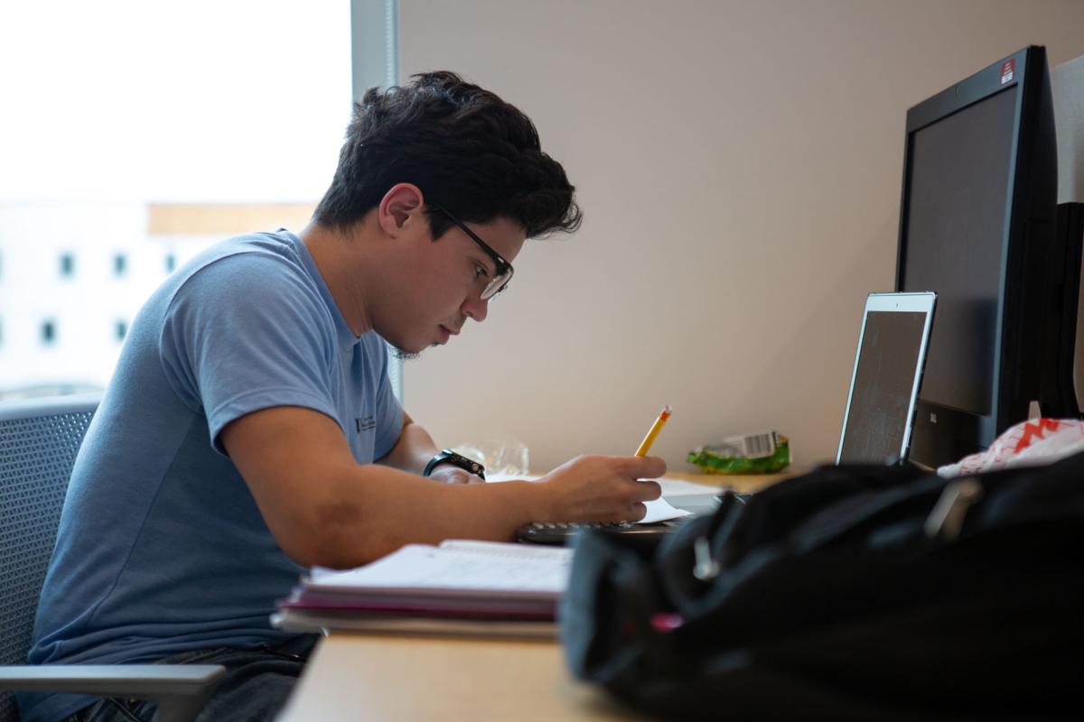 Uhv Student Tests Negative For Covid 19 Classes Move Online