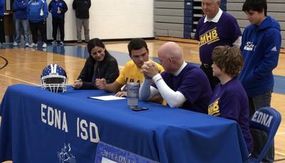 Edna S Black Commits To Umhb Advosports Victoriaadvocate Com