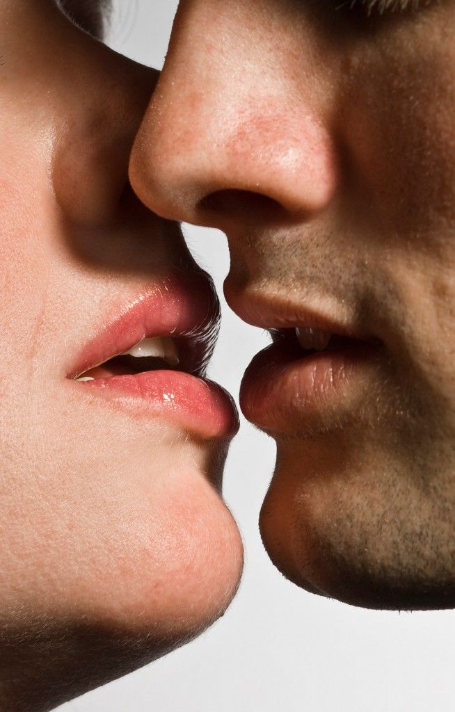 Kissing disease common on college campuses News