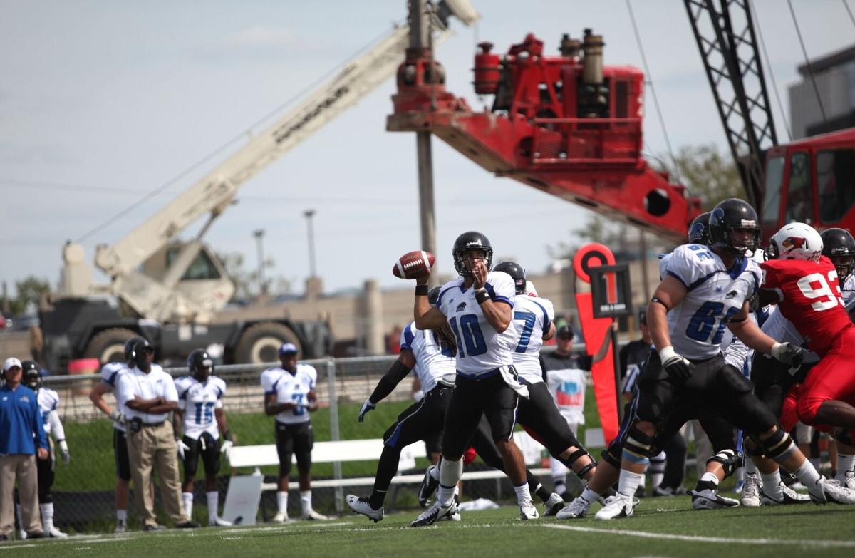 eiu_20212_2.jpg