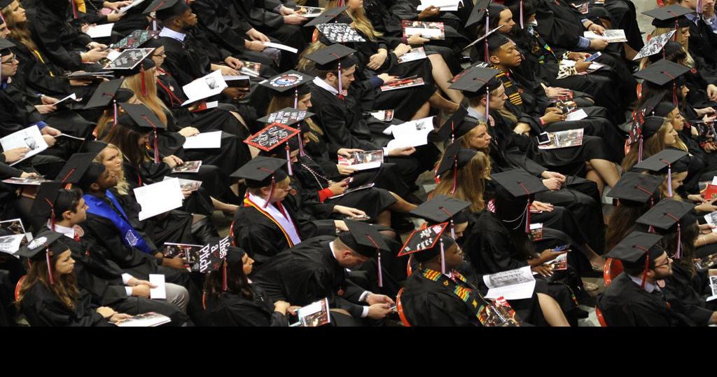 Stage set for Illinois State University commencement weekend News