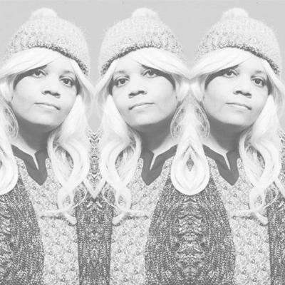 Alicia Grimes Takes Youtube By Storm Features Videtteonline Com
