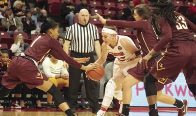 Women S Basketball Splits Home Games Vs Indiana State And Loyola Sports Videtteonline Com