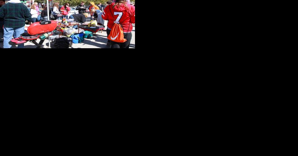 ISU tailgating brings community together at first game - Vimarsana News