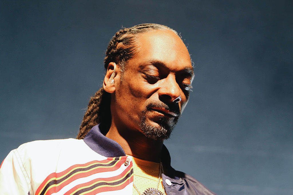 Snoop Dogg Drops It Like It S Hot At Corn Crib Stadium News