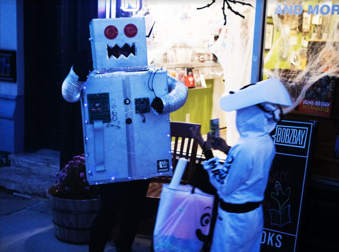 Gallery Downtown Bloomington hosts trick or treat event Friday evening