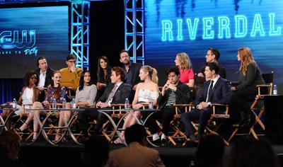 Riverdale Season 2 Returns With More Darkness Drama Mystery Features Videtteonline Com
