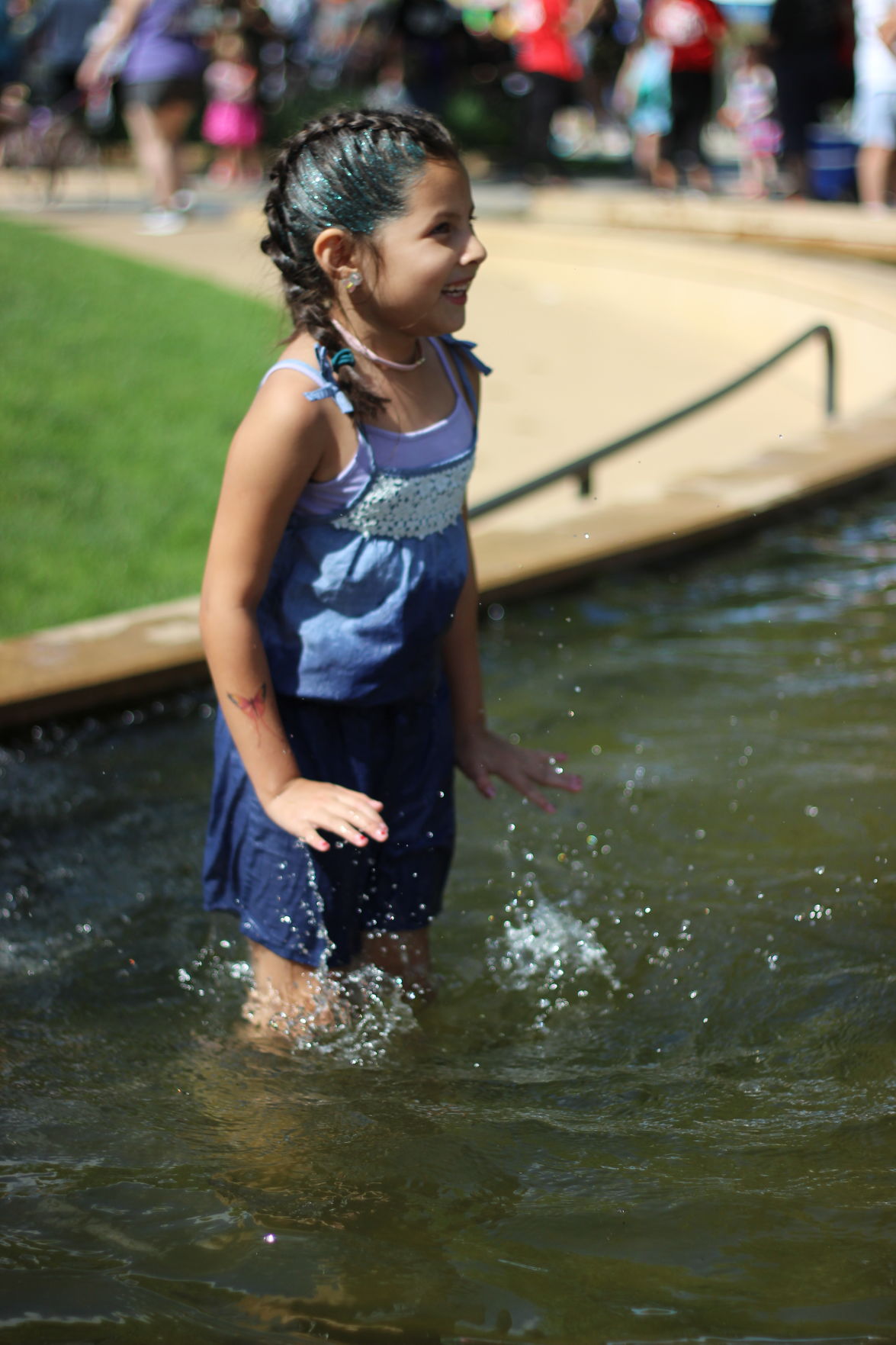 sweet corn fest girl in water