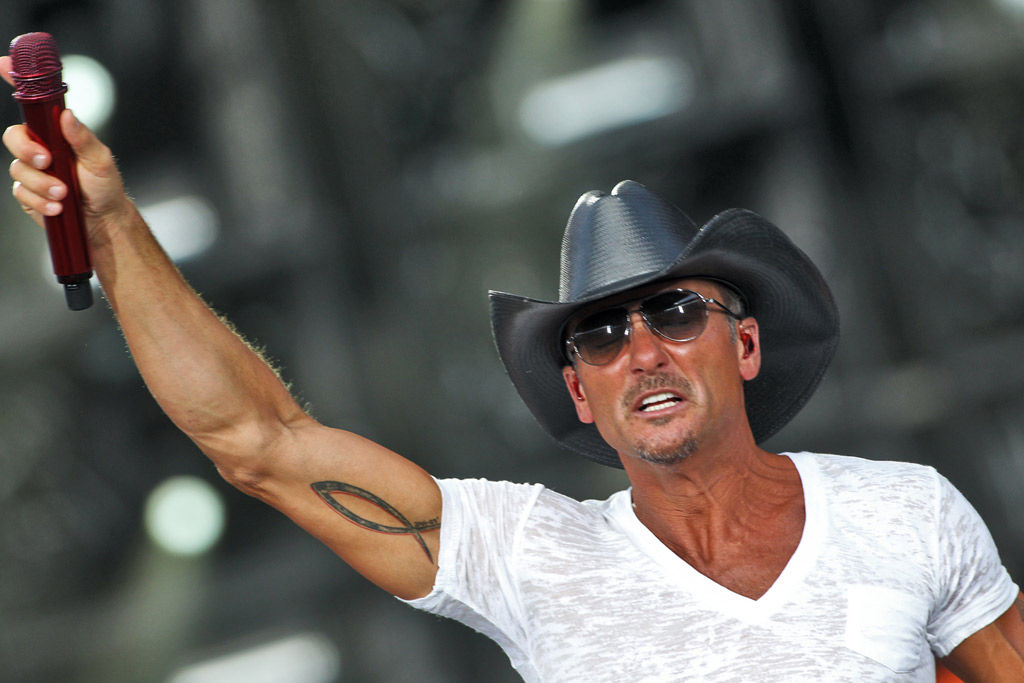 Tim Mcgraw To Visit Normal Corn Crib Features Videtteonline Com