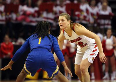 Illinois State Hops Over Kangaroos For Second Victory Sports