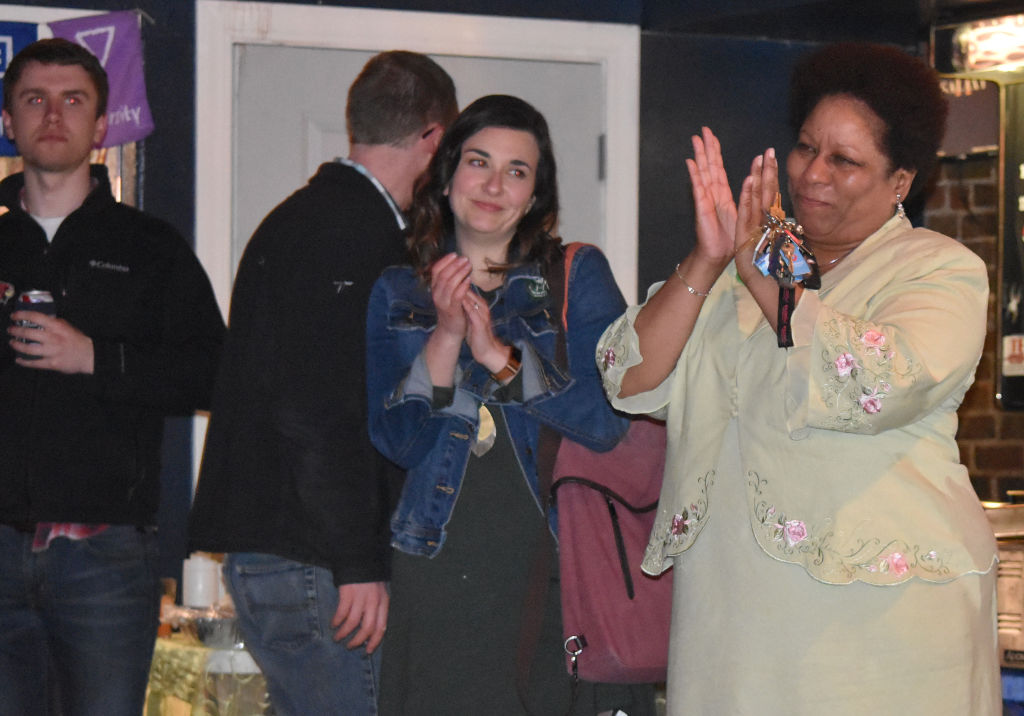 Election night clapping
