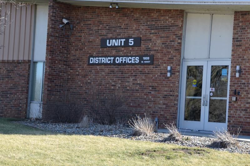 Unit 5 school district to hold vaccine clinics following FDA Pfizer