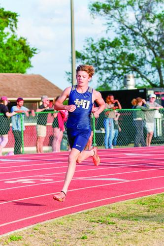 Holy Trinity boys going after state title; girls also could have strong ...
